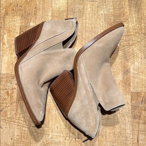 Vince Camuto Ankle Boots - Picture 5 of 5